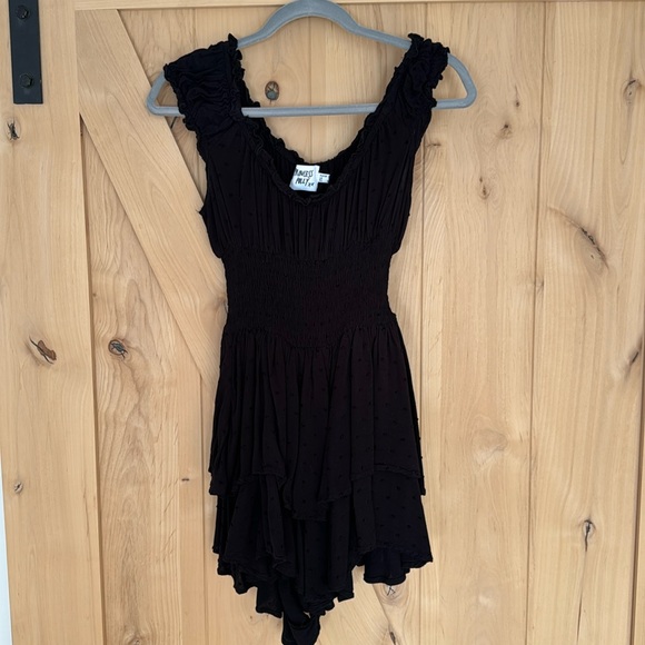 Romper - Picture 1 of 3